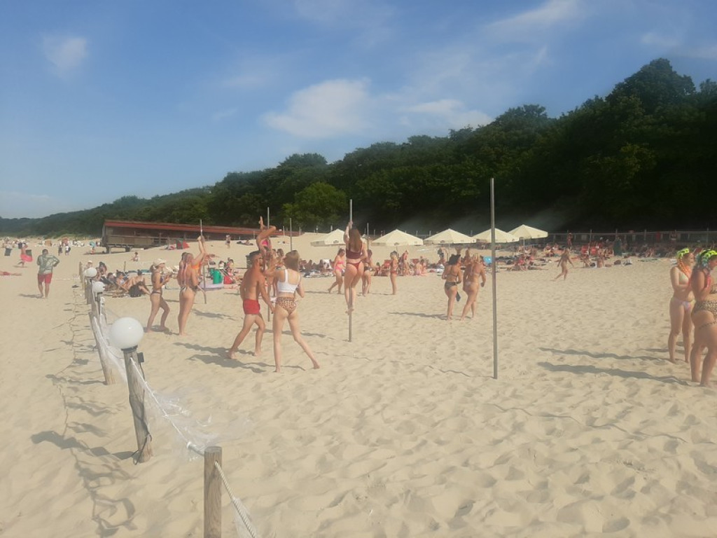 Podhalańskie tancerki nad Bałtykiem