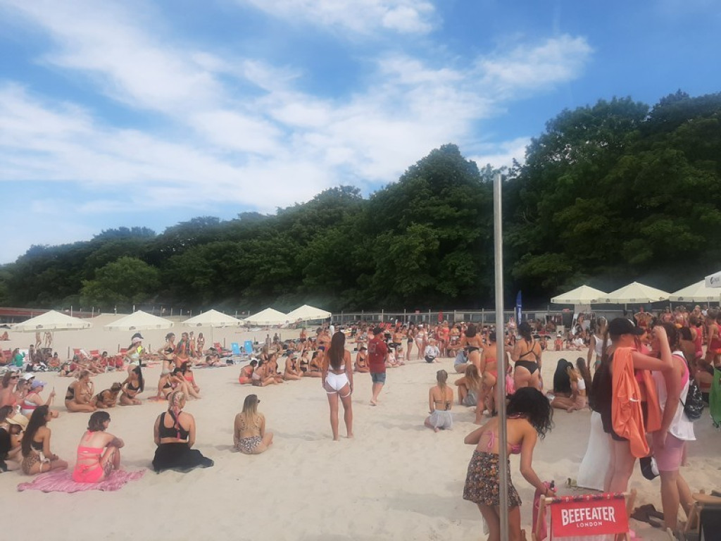 Podhalańskie tancerki nad Bałtykiem