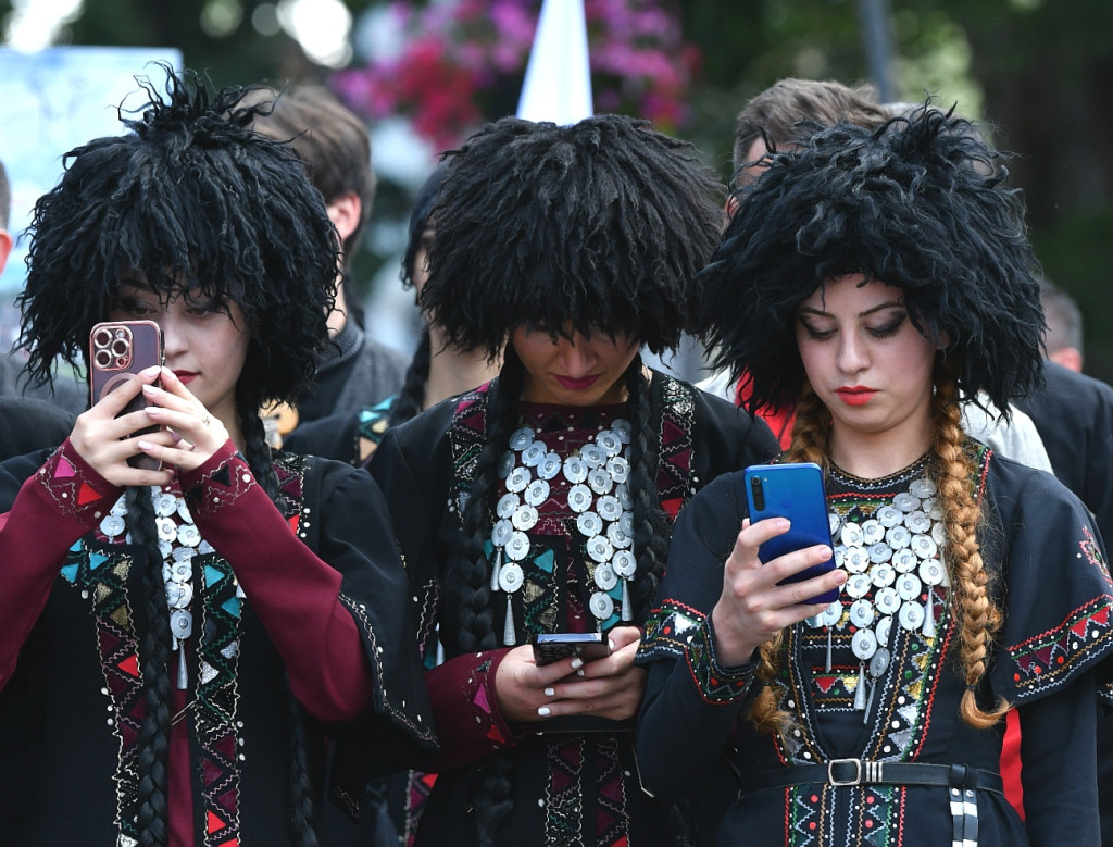 Korowód na rozpoczęcie Międzynarodowego Festiwalu Folkloru Ziem Górskich