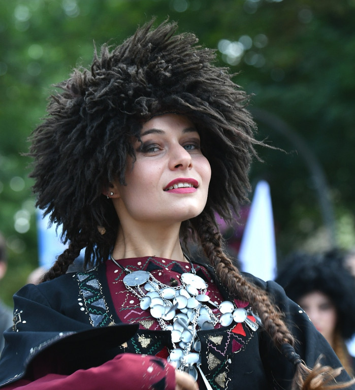Korowód na rozpoczęcie Międzynarodowego Festiwalu Folkloru Ziem Górskich