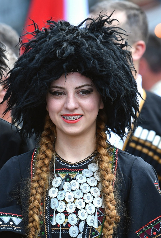 Korowód na rozpoczęcie Międzynarodowego Festiwalu Folkloru Ziem Górskich