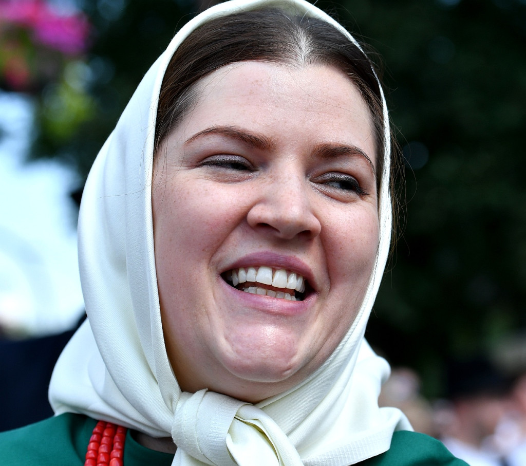 Korowód na rozpoczęcie Międzynarodowego Festiwalu Folkloru Ziem Górskich