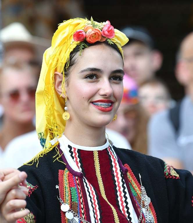 Korowód na rozpoczęcie Międzynarodowego Festiwalu Folkloru Ziem Górskich