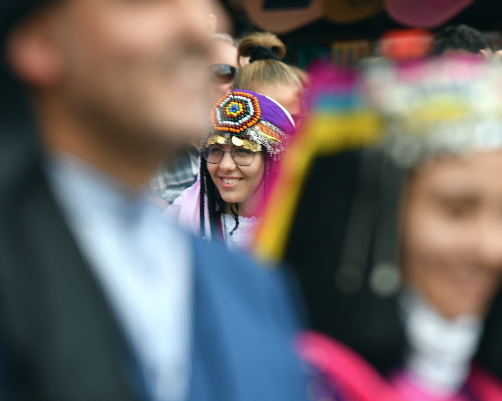 Korowód na rozpoczęcie Międzynarodowego Festiwalu Folkloru Ziem Górskich