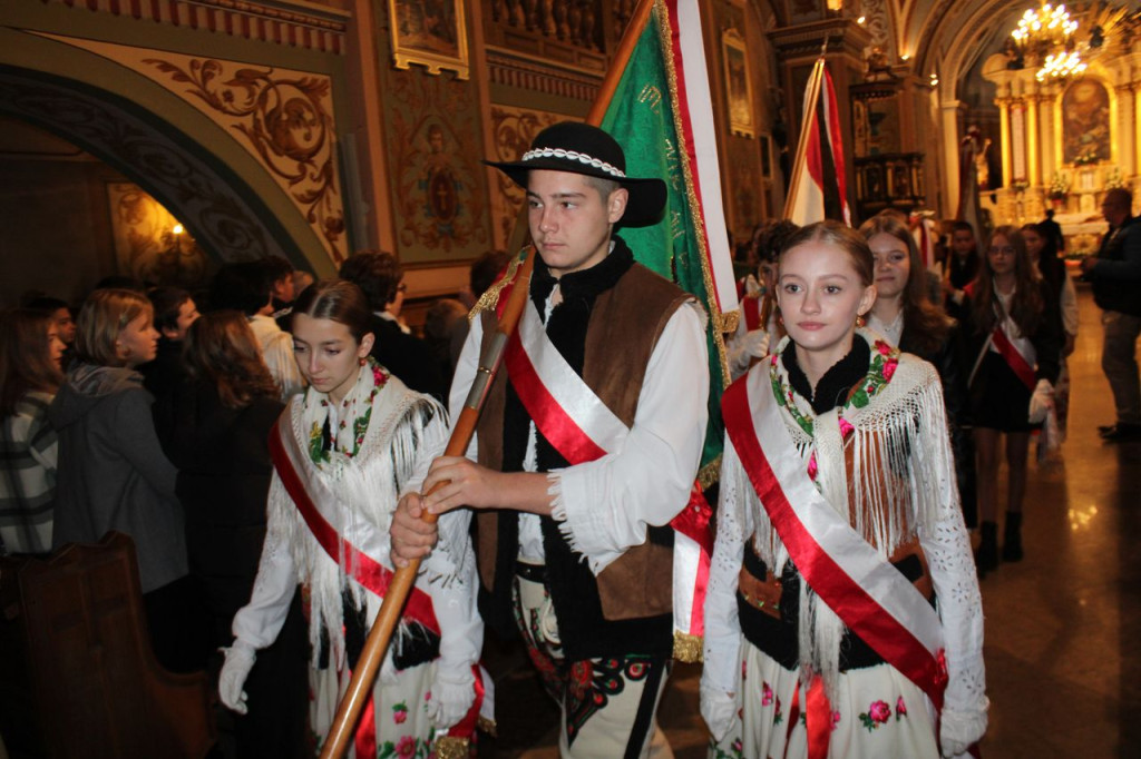 Szkoła z patronem - wielkie świętowanie w Czarnym Dunajcu