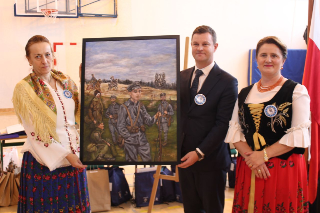 Szkoła z patronem - wielkie świętowanie w Czarnym Dunajcu