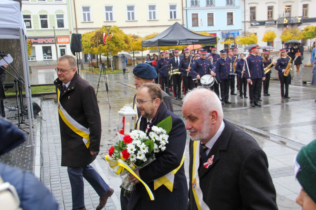 11 Listopada na nowotarskim Rynku.