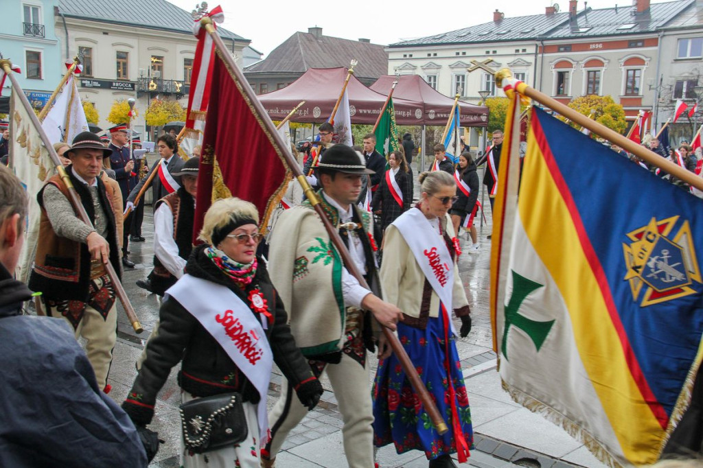 11 Listopada na nowotarskim Rynku.