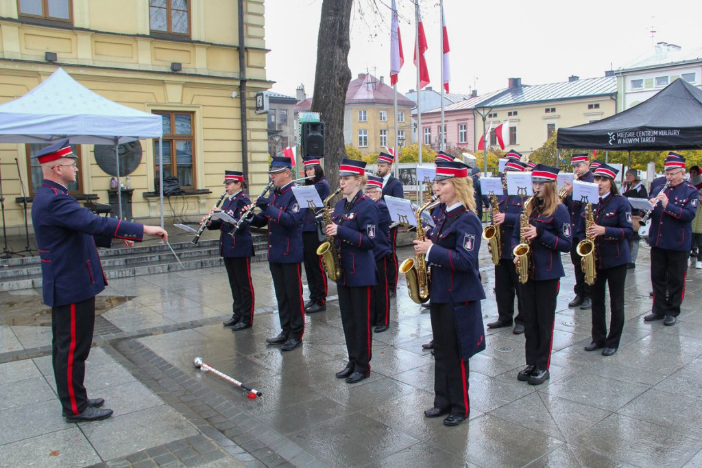 11 Listopada na nowotarskim Rynku.