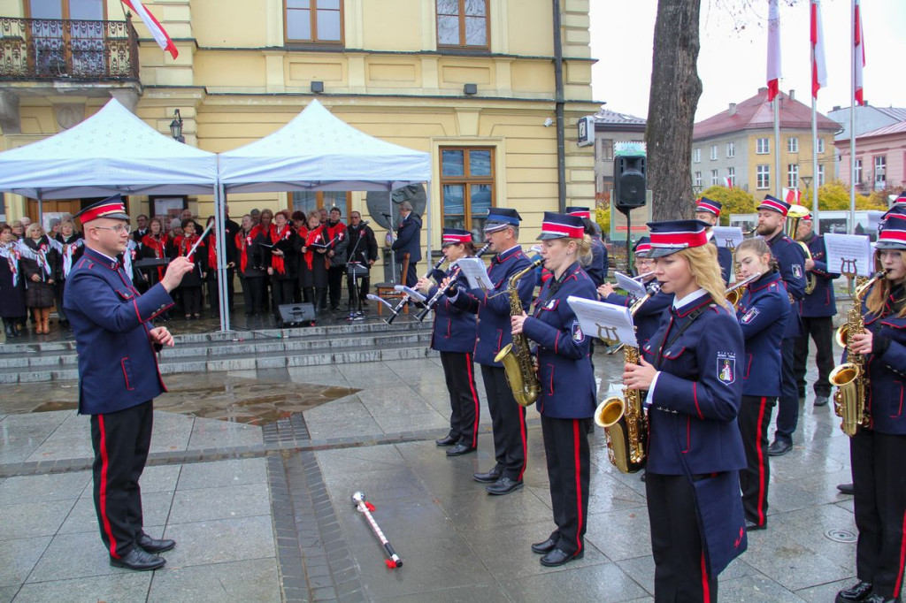 11 Listopada na nowotarskim Rynku.