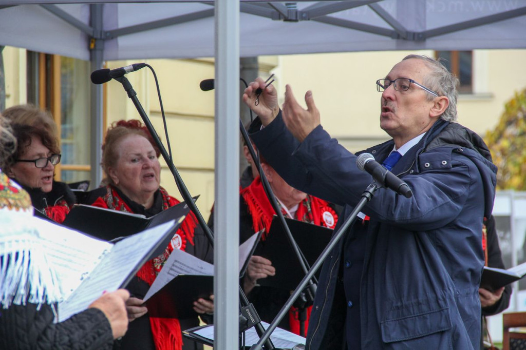 11 Listopada na nowotarskim Rynku.