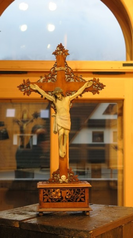 Kto krzyż odgadnie, ten nie upadnie