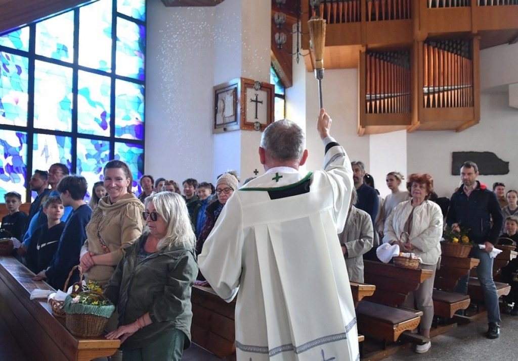 Zakopane, święconka w parafii Świętego Krzyża