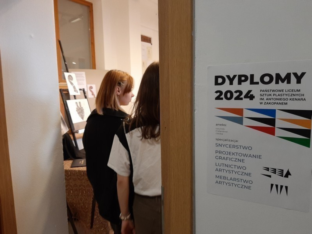 Dyplomowa wystawę w Szkole Kenara