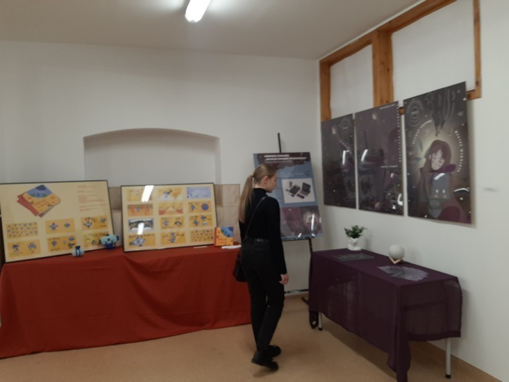 Dyplomowa wystawę w Szkole Kenara