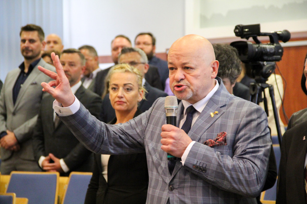 Pierwsza sesja rady miasta w Nowym Targu i pierwsze głosowania