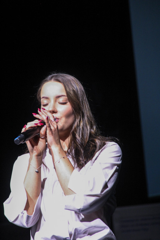 Pola Nadziei i koncert Liceum Goszczyńskiego w MCK-u