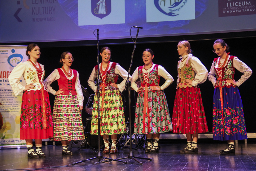 Pola Nadziei i koncert Liceum Goszczyńskiego w MCK-u