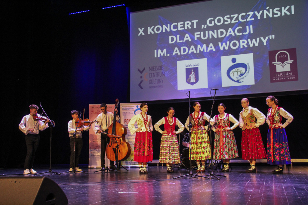 Pola Nadziei i koncert Liceum Goszczyńskiego w MCK-u