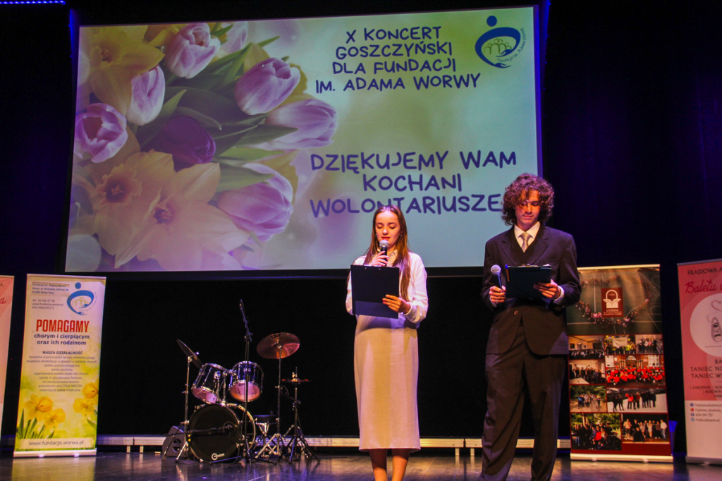 Pola Nadziei i koncert Liceum Goszczyńskiego w MCK-u