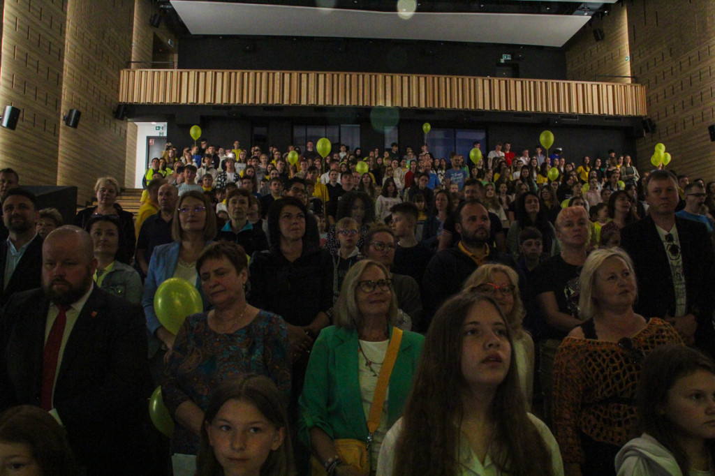 Pola Nadziei i koncert Liceum Goszczyńskiego w MCK-u