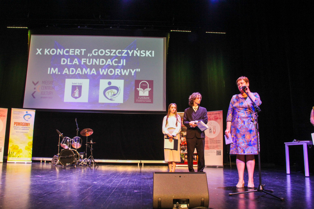 Pola Nadziei i koncert Liceum Goszczyńskiego w MCK-u