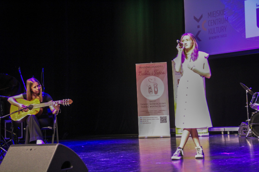 Pola Nadziei i koncert Liceum Goszczyńskiego w MCK-u
