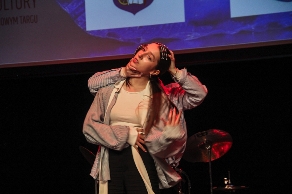 Pola Nadziei i koncert Liceum Goszczyńskiego w MCK-u
