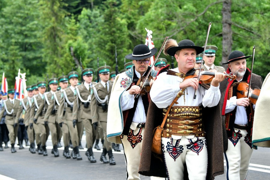 Pomnik Kurierów Tatrzańskich w Kuźnicach