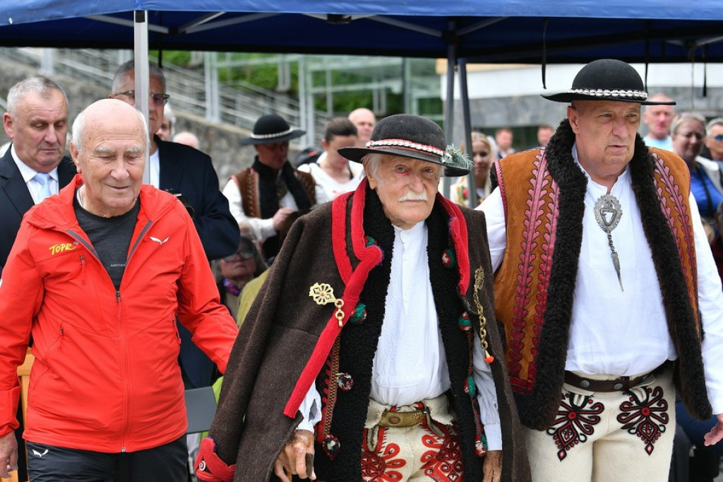 Pomnik Kurierów Tatrzańskich w Kuźnicach