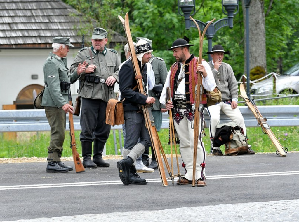 Pomnik Kurierów Tatrzańskich w Kuźnicach