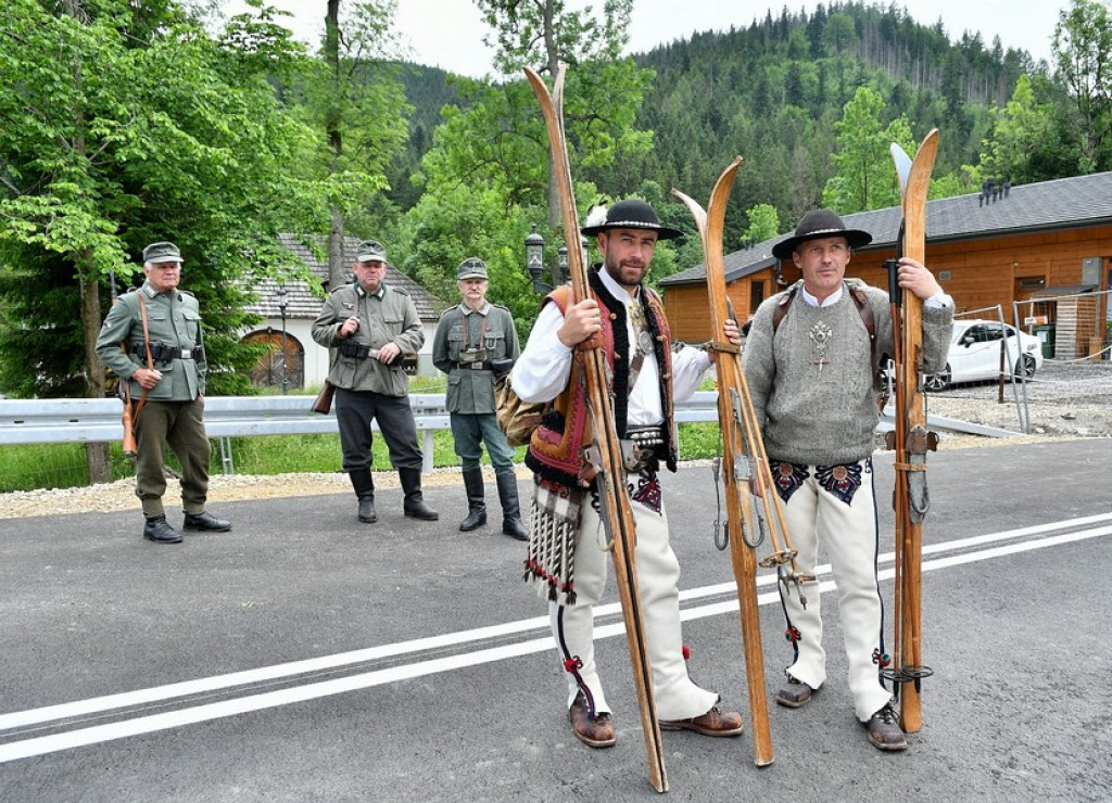 Pomnik Kurierów Tatrzańskich w Kuźnicach