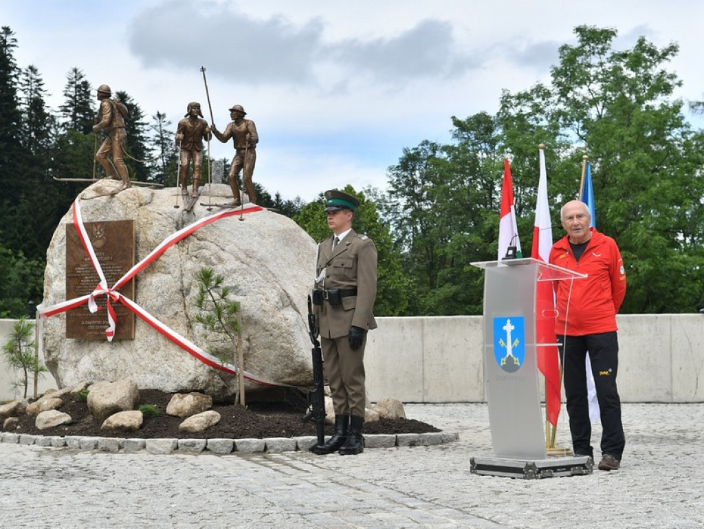 Pomnik Kurierów Tatrzańskich w Kuźnicach