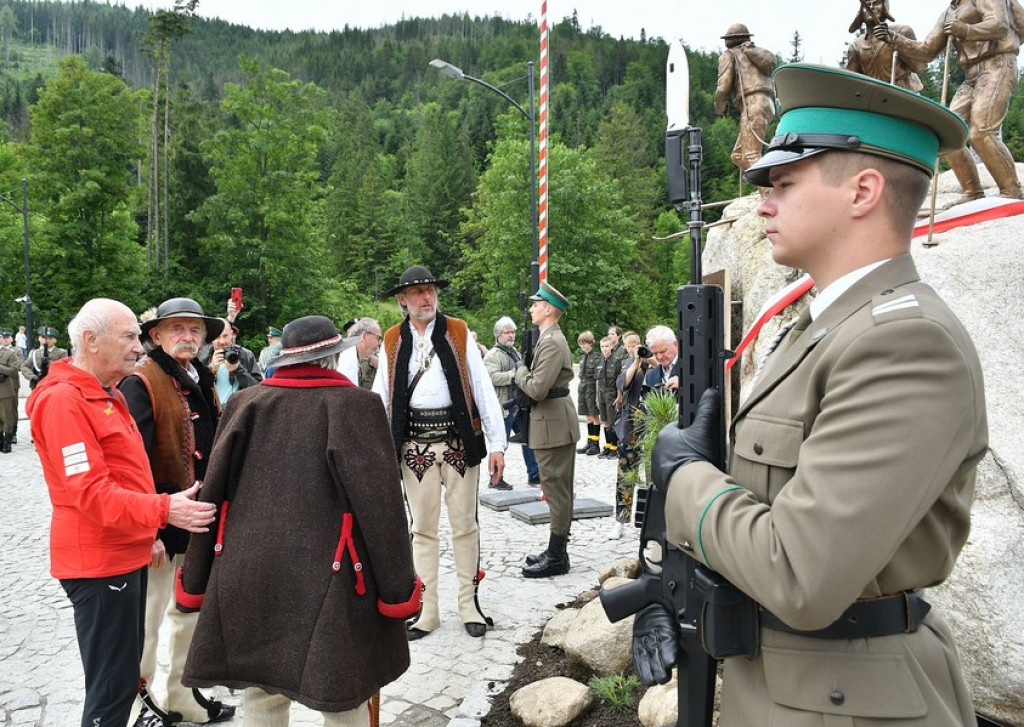 Pomnik Kurierów Tatrzańskich w Kuźnicach