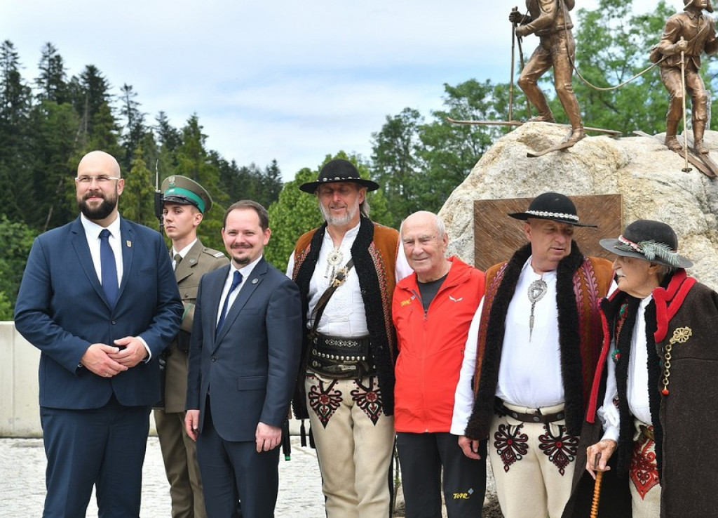 Pomnik Kurierów Tatrzańskich w Kuźnicach