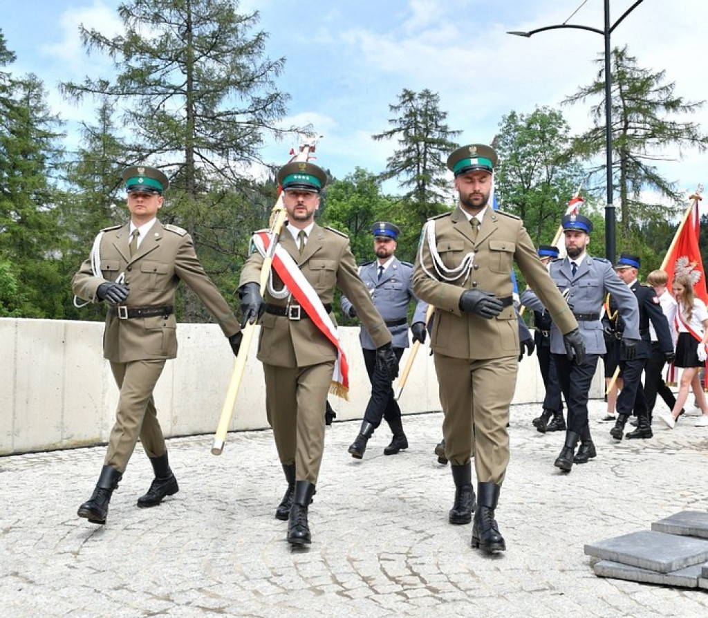 Pomnik Kurierów Tatrzańskich w Kuźnicach