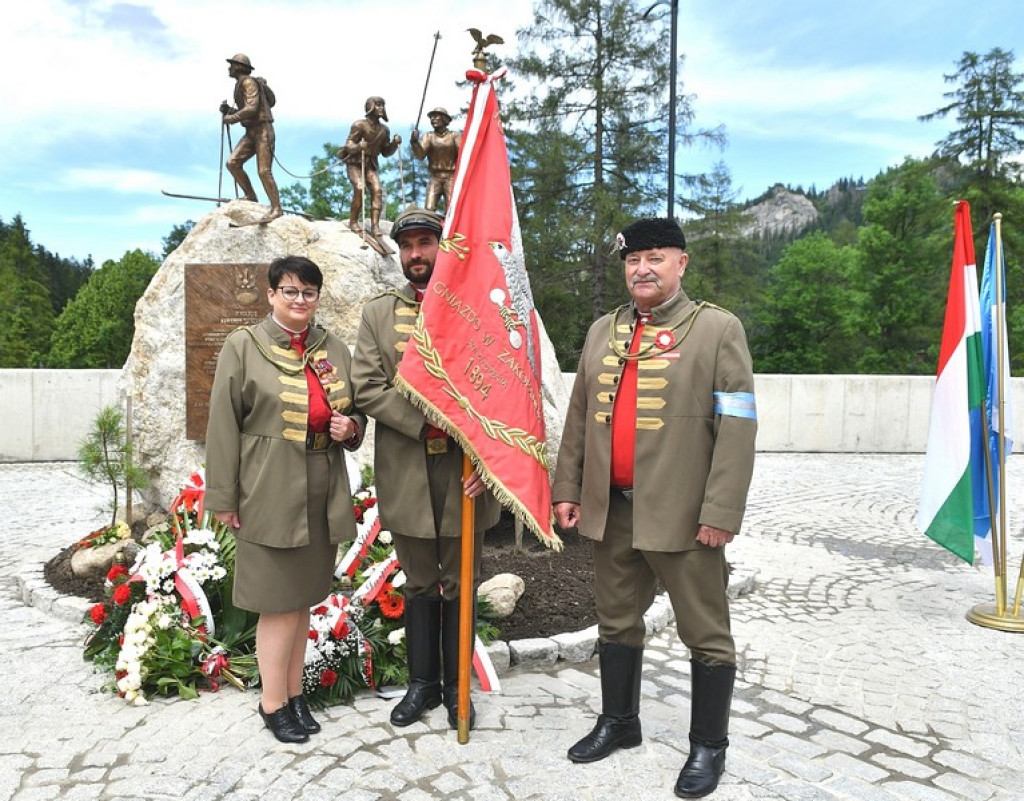 Pomnik Kurierów Tatrzańskich w Kuźnicach