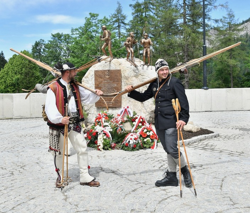 Pomnik Kurierów Tatrzańskich w Kuźnicach