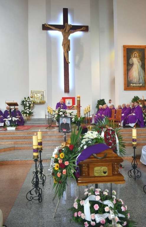 Ostatnia droga księdza Stanisława Szyszki