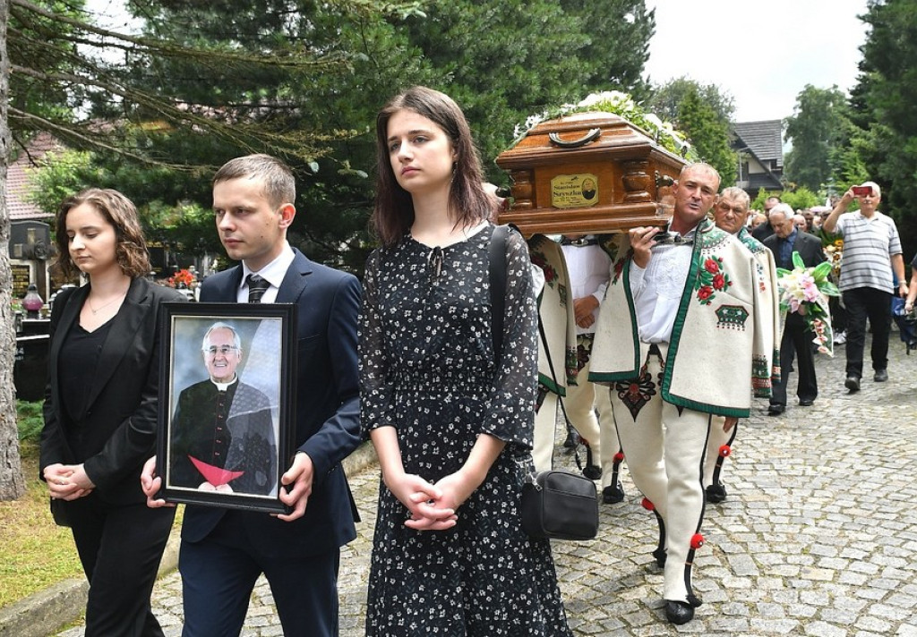 Ostatnia droga księdza Stanisława Szyszki