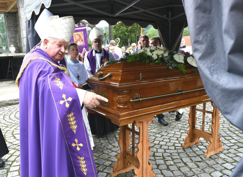 Ostatnia droga księdza Stanisława Szyszki