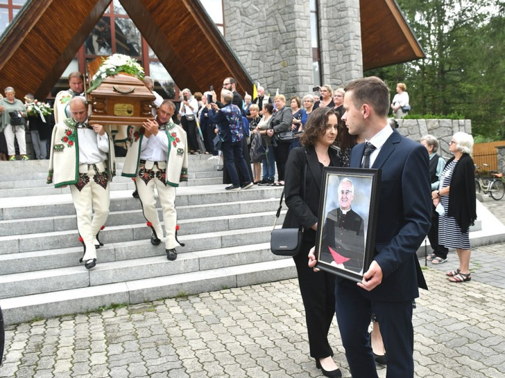 Ostatnia droga księdza Stanisława Szyszki