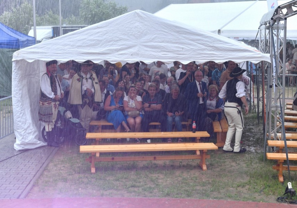 Deszczowe wybory Nośwarniyjsej Gorolecki w Białym Dunajcu