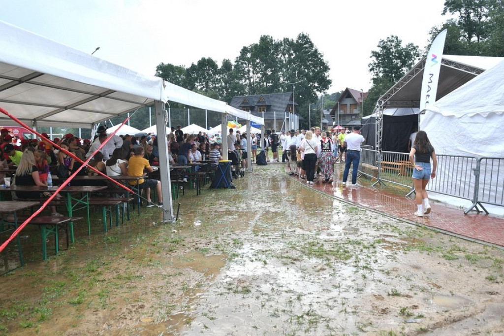 Deszczowe wybory Nośwarniyjsej Gorolecki w Białym Dunajcu