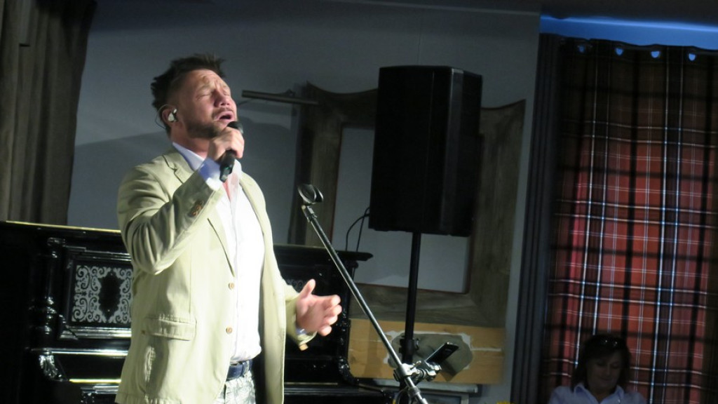 Grzegorz Wilk i Piosenki Mistrzów