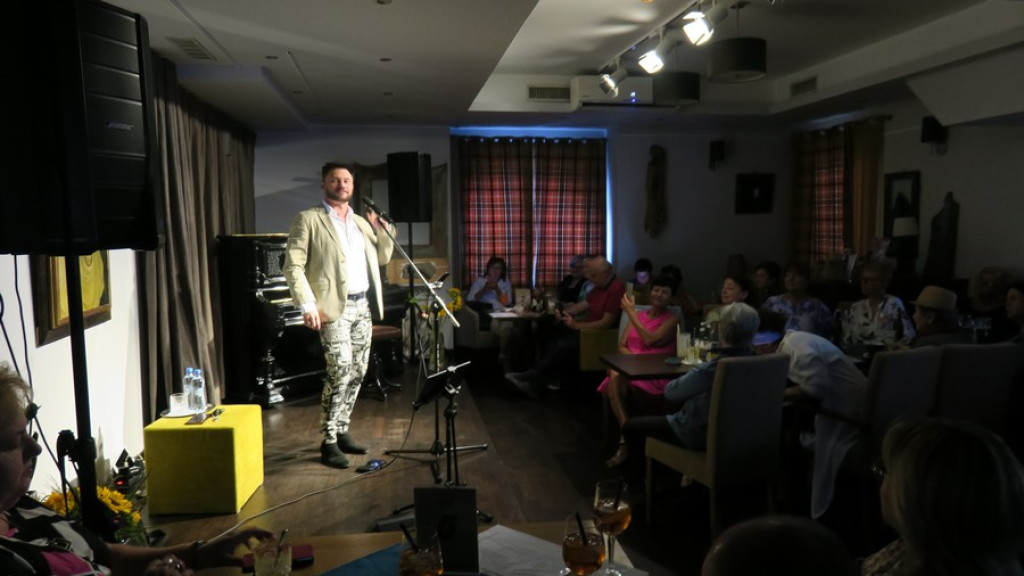 Grzegorz Wilk i Piosenki Mistrzów