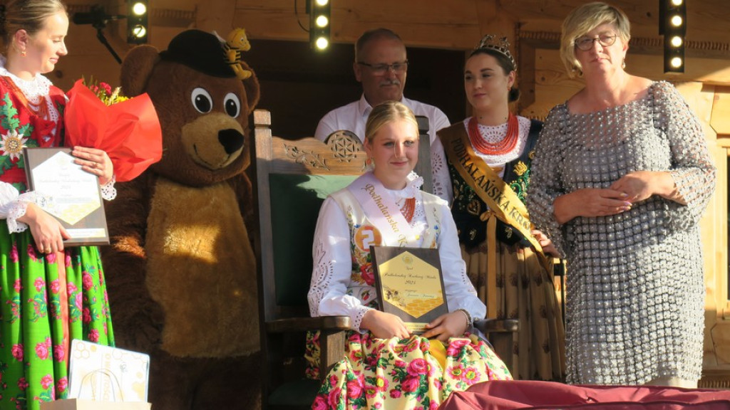 Joanna Franosz Podhalańską Królową Miodu 2024