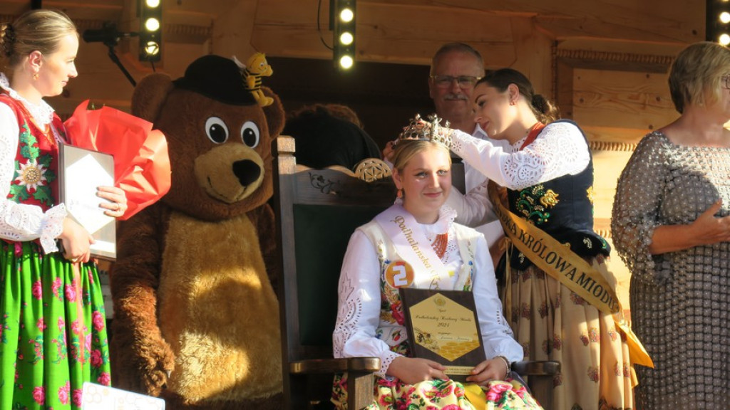 Joanna Franosz Podhalańską Królową Miodu 2024