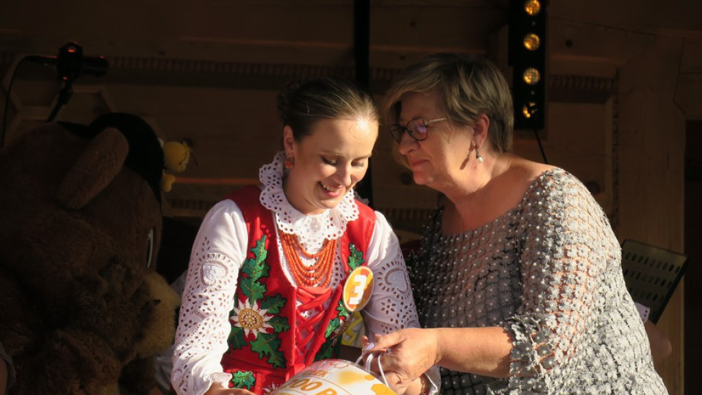 Joanna Franosz Podhalańską Królową Miodu 2024