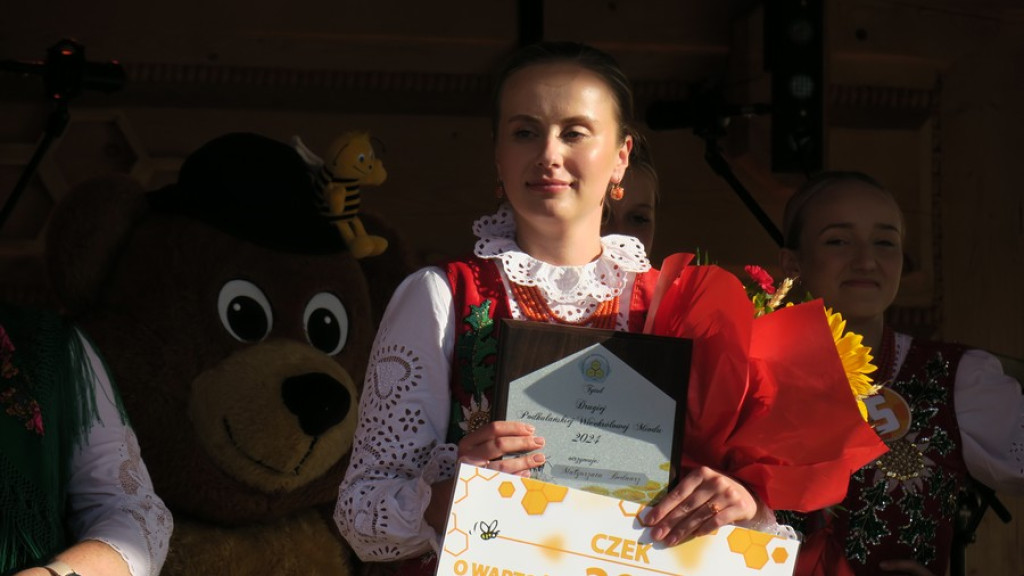 Joanna Franosz Podhalańską Królową Miodu 2024